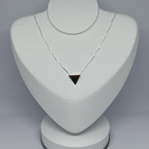 Colar Triangulo Minimalista